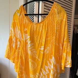 Brand new Hawaiian print Simply Sisters by Lola Miller  size medium